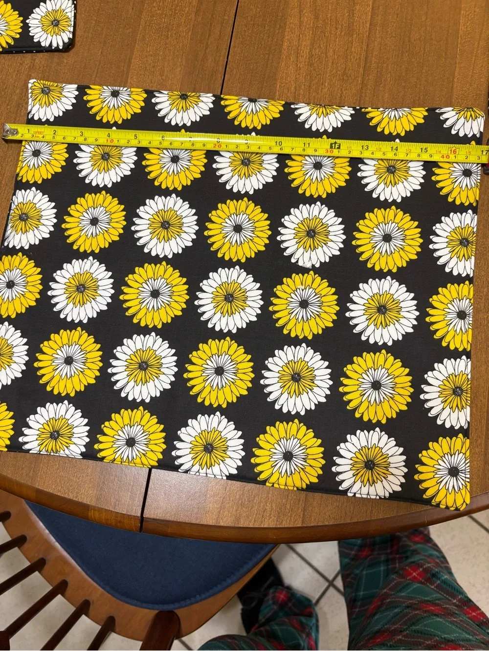 Black & Yellow Daisy Placemats - Set of 4